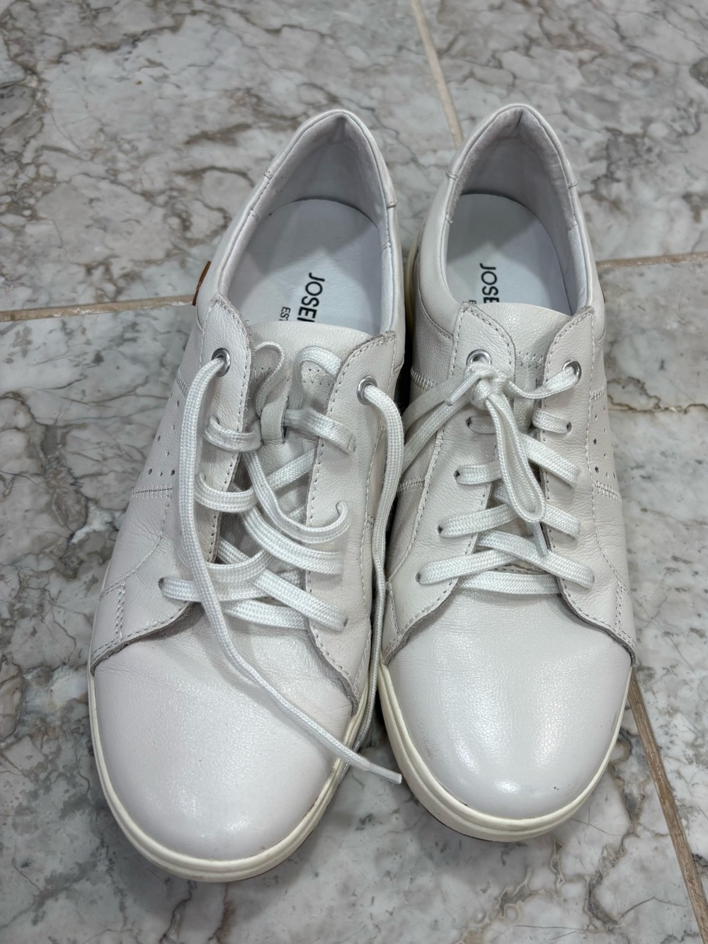 josef seibel Caren 01 Size 8-8.5 US/ EU 39 White Leather Sneaker Tennis Shoes